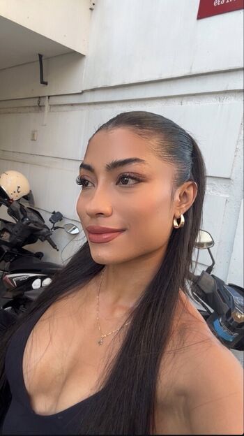 Full leaked Okyyoliviaa private onlyfans photo