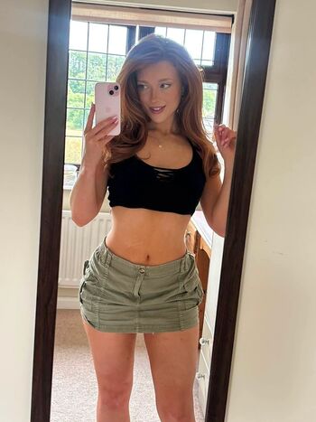 Full leaked Pheobeisginger page private onlyfans photo