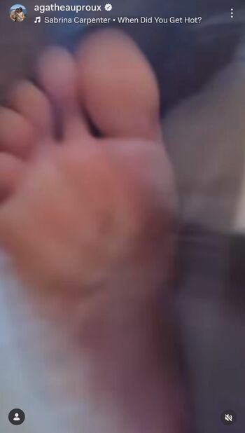Full leaked Pieds agathe auproux page private onlyfans photo