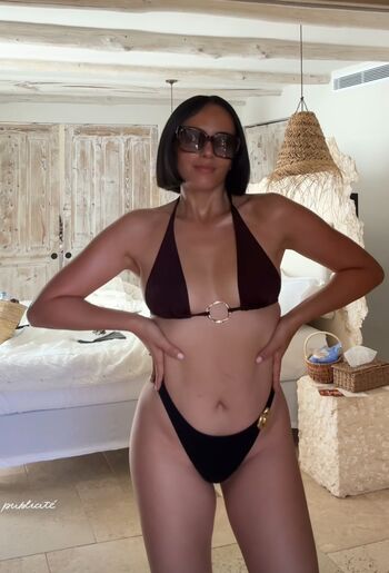 Full leaked Pieds agathe auproux page private onlyfans photo