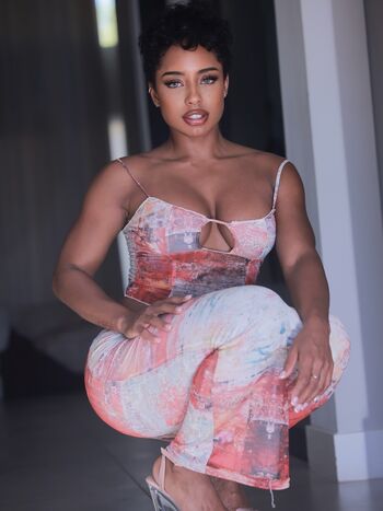 Full leaked Qimmah russo  page private onlyfans photo