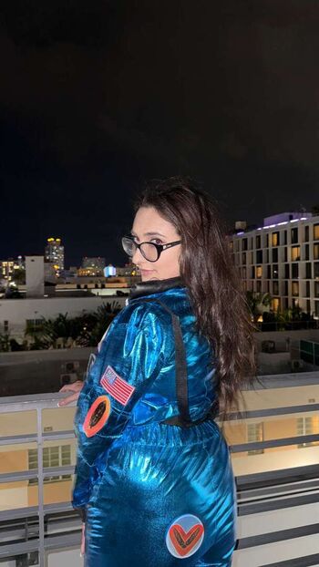 Full leaked Qveenjulia private onlyfans photo