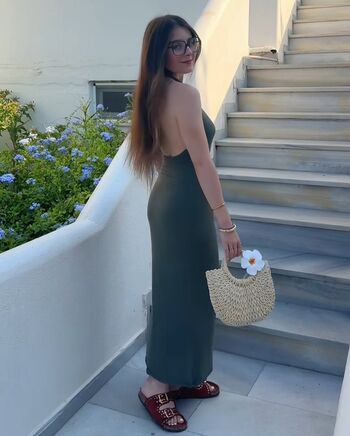 Full leaked Random girls feet page private onlyfans photo