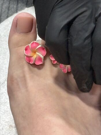 Full leaked Random girls feet page private onlyfans photo