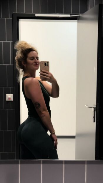 Full leaked Rolkvie private onlyfans photo