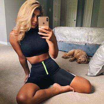 Full leaked Romitavlz private onlyfans photo
