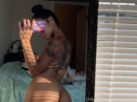 Full leaked Rozay molly private onlyfans photo