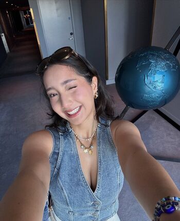 Sabrina Pezeshkian