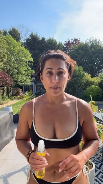Saira Khan