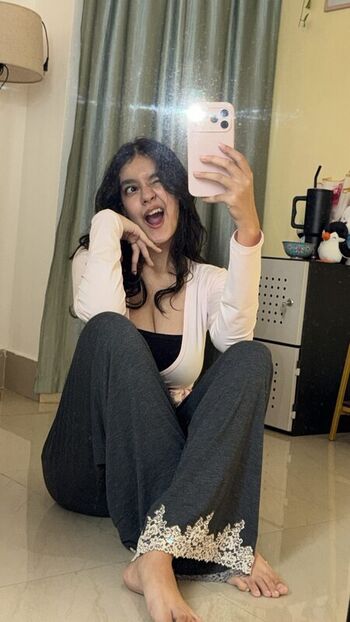 Full leaked Sakshi pandey page private onlyfans photo