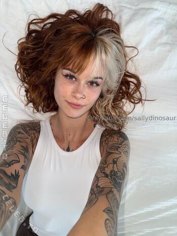 Full leaked Sallydinosaur  page private onlyfans photo