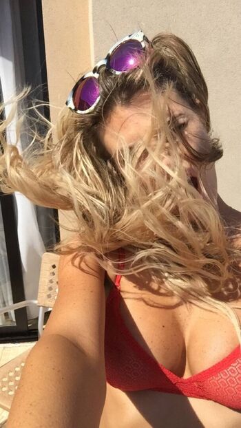Samantha Hoopes