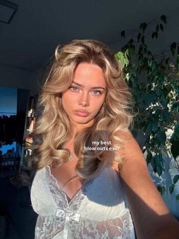 Full leaked Sara crumbleleg private onlyfans photo