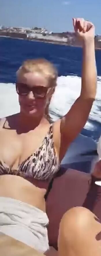 Full leaked Sarah jane mee private onlyfans photo