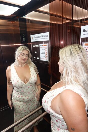 Full leaked Schepenslaura private onlyfans photo