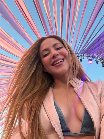 Full leaked Shakira  page private onlyfans photo