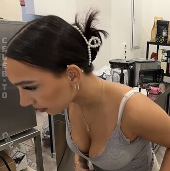 Full leaked Shakiravv private onlyfans photo