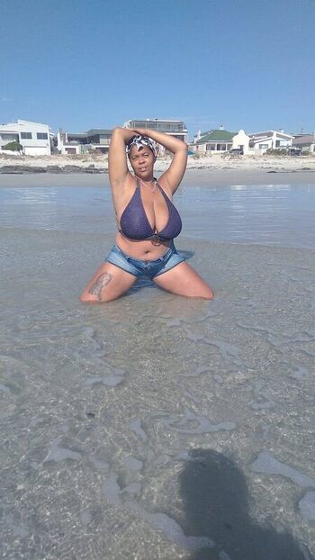 Full leaked Shammonay louw private onlyfans photo