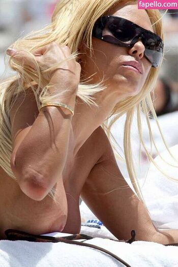 Shauna Sand