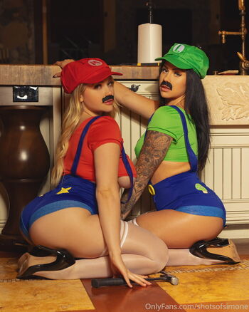 shotsofsimone