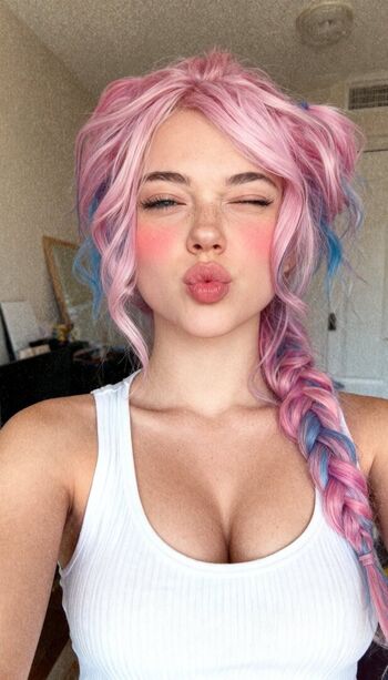 Sienna Drake