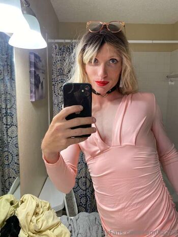 Sissy Cam