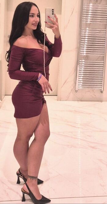 Full leaked Sister s best friend private onlyfans photo