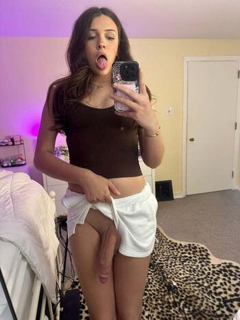Full leaked Sofiathedolll private onlyfans photo