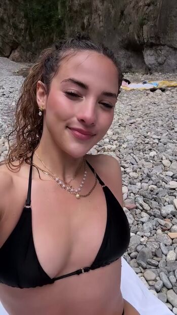 Full leaked Sofie dossi page private onlyfans photo