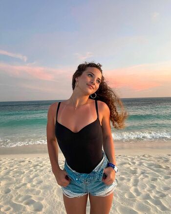 Full leaked Sofie dossi private onlyfans photo
