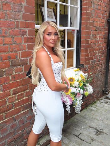Full leaked Sophie day private onlyfans photo