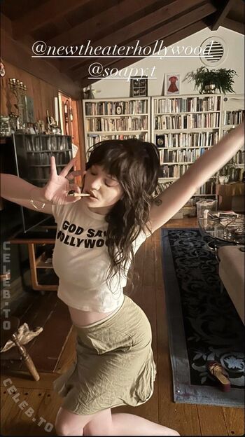 Full leaked Sophie thatcher  page private onlyfans photo