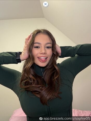 Full leaked Sophie private onlyfans photo
