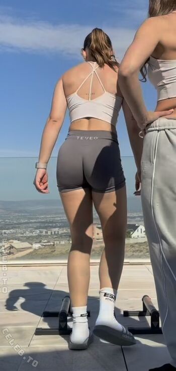 Full leaked Sophiia ugc private onlyfans photo