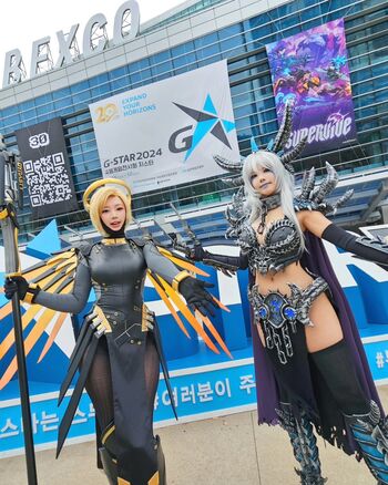 Spiral Cats Cosplay