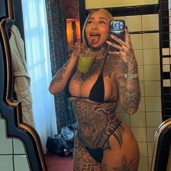 Full leaked Split tongue bri  page private onlyfans photo