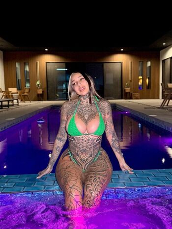Full leaked Split tongue bri  page private onlyfans photo