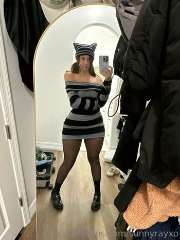 Full leaked Sunnyrayxo  page private onlyfans photo