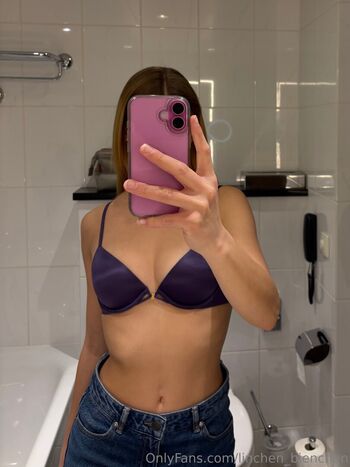 Full leaked Swimsuit babe private onlyfans photo