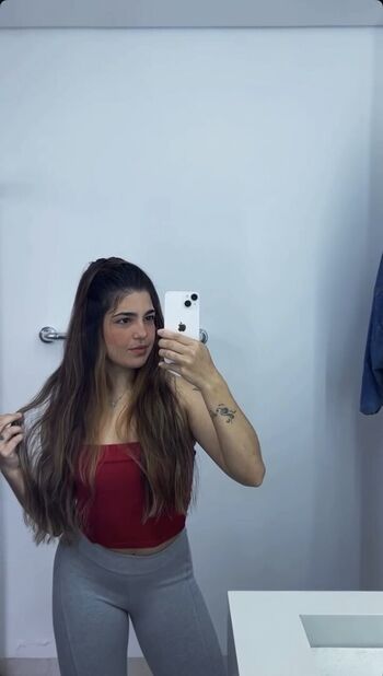 Tainá Oliveira