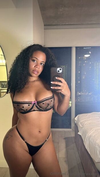 Full leaked Tatiana venezuelanvixen private onlyfans photo