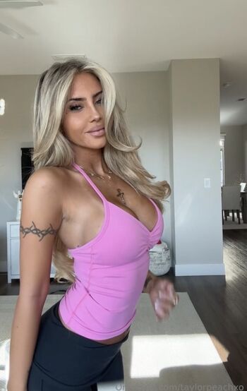 Taylor Peach Xo