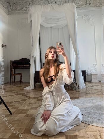 Full leaked Curvy krysta/ private onlyfans photo