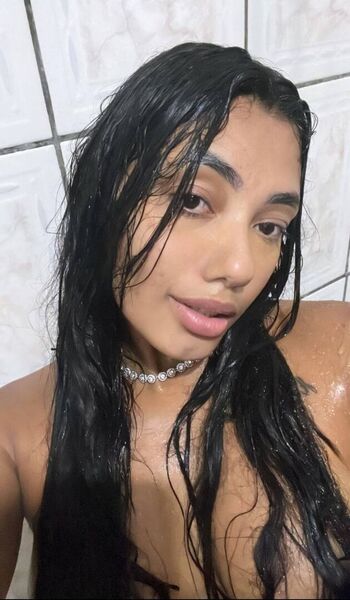 Thayna Telles