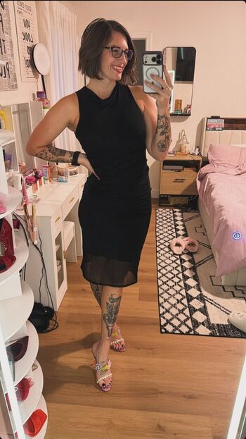 Full leaked Themotivatedgunnyvans page private onlyfans photo