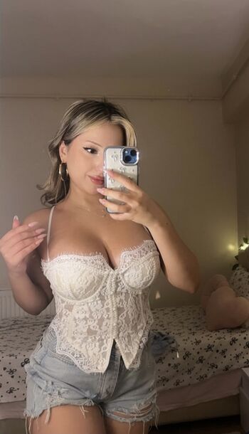 Full leaked Turkish girls page private onlyfans photo