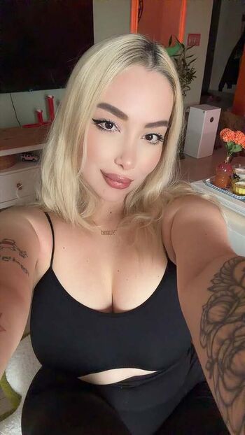 Full leaked Turkish girls page private onlyfans photo