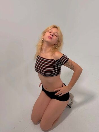 Full leaked Turkish girls page private onlyfans photo