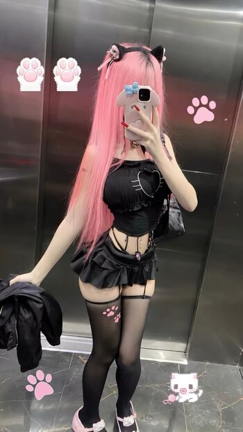 Full leaked Turkish petite girl private onlyfans photo