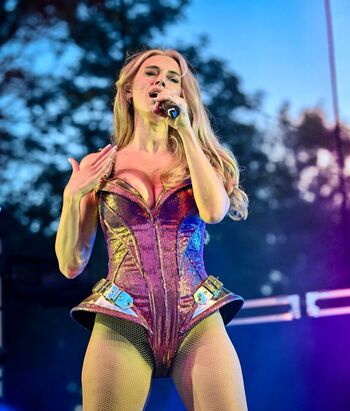 Una Healy